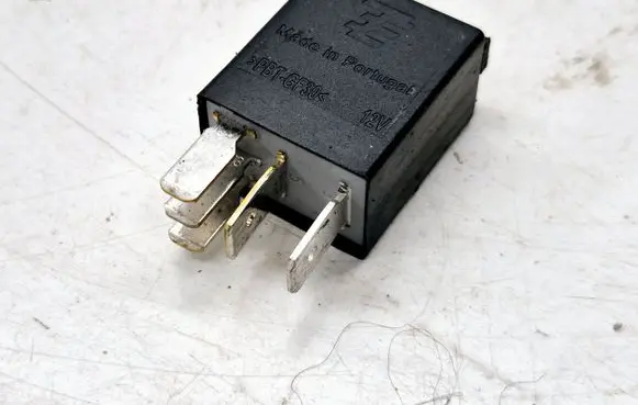 Jaguar XF X250 Other relay 7M0951253C 95VW10K705EA V23374A1001X007