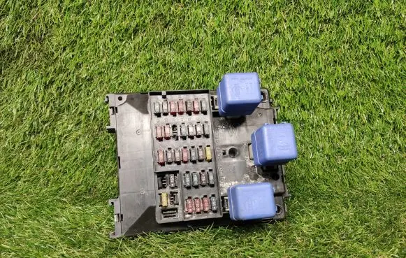 Nissan Patrol 260 Power management control unit 16248E18 VBO8E18