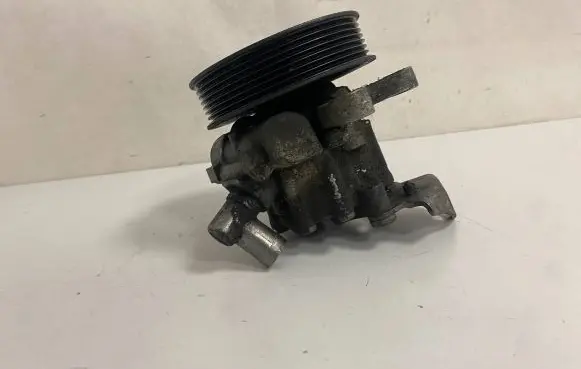 Mercedes-Benz E W211 Power steering pump A0054660201 7693955244