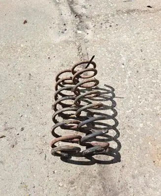 Suzuki Vitara (ET/TA) Rear coil spring