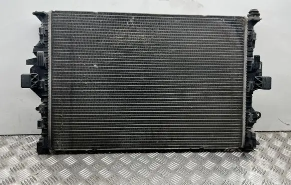 Coolant radiator