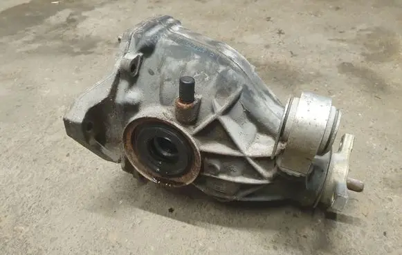 Mercedes-Benz CLS C218 X218 Rear differential A2043510408