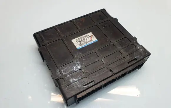 Mitsubishi Colt Engine control unit/module E2173777 E2173777H