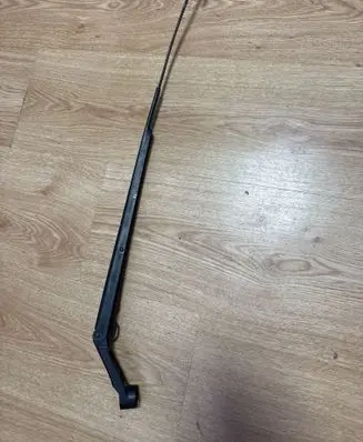 Toyota Yaris Front wiper blade arm 3151820