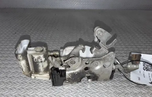 Peugeot Boxer Front door lock 