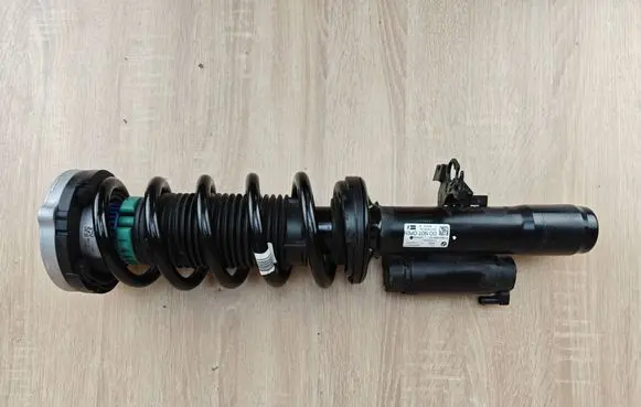 BMW 8 G16 Front shock absorber/damper 6878121