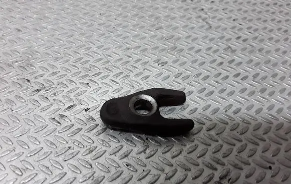 Renault Laguna II Fuel Injector clamp holder