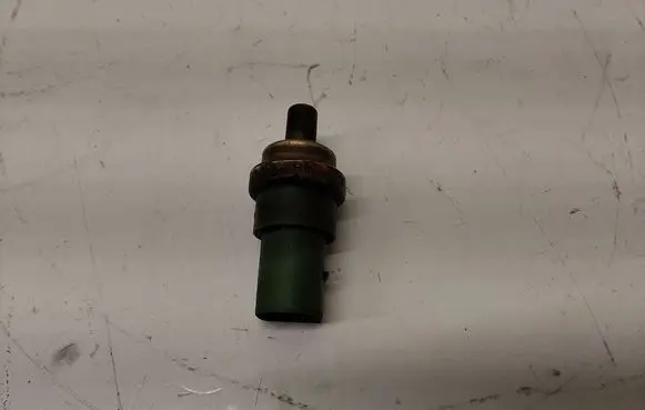 Audi A6 S6 C5 4B Coolant temperature sensor 059919501