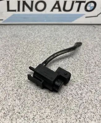 BMW 3 E46 Vacuum valve 1742712