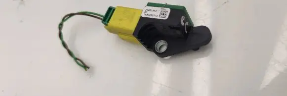 Volkswagen PASSAT CC Airbag deployment crash/impact sensor 8k0973323S