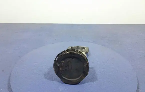 BMW M5 Piston 