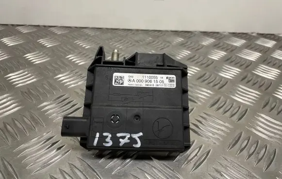 Mercedes-Benz C W205 Battery relay fuse A0009061505
