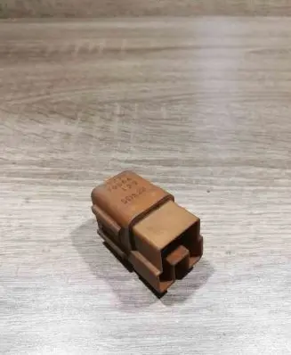 Nissan X-Trail T30 Other relay 2523079964 50523