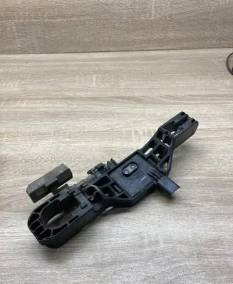 Renault Laguna II Front door exterior handle/bracket AV50487001 8200008431