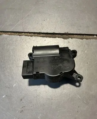 Audi Q7 4L Air flap motor/actuator 52411483R04 3093694