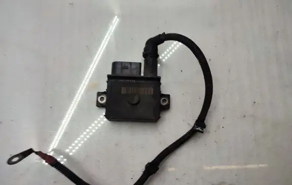 BMW 3 E90 E91 Glow plug pre-heat relay 7800156