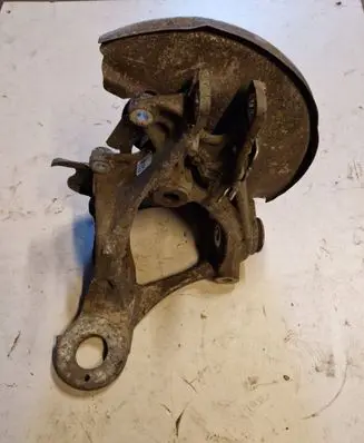 Rear wheel hub