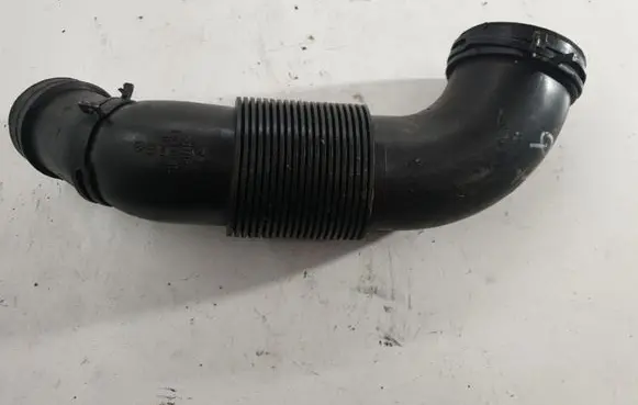 Audi Q7 4L Air intake hose/pipe 7L6129627