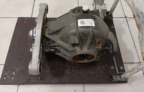 BMW M4 G82 G83 Rear differential/diff mount bracket 874723911