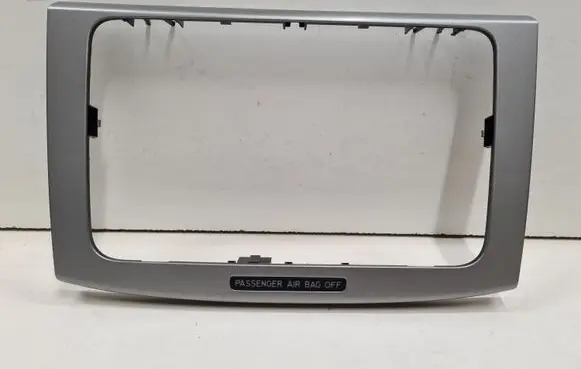 Radio/GPS head unit trim