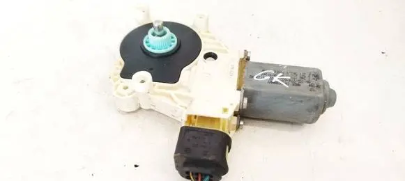 BMW 5 GT F07 Rear door window regulator motor 7248171