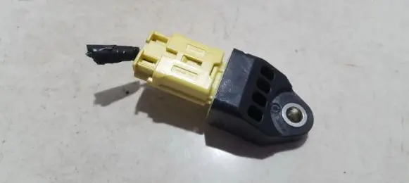Toyota RAV 4 (XA30) Airbag deployment crash/impact sensor 8983133020 89831-33020