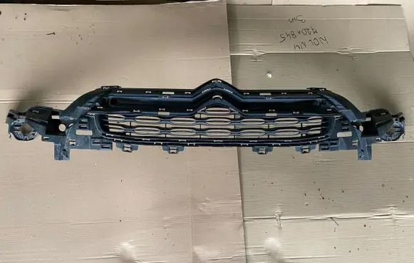 Citroen DS4 Front bumper upper radiator grill 9688185377