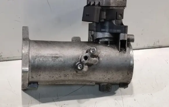 Mercedes-Benz E W211 EGR valve 00005320C2 109315 AC2041661535