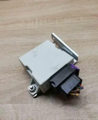 Toyota Avensis T250 Window wiper relay 150696