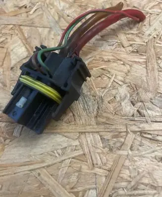 Mercedes-Benz C W204 Cooling fan wiring 2205450329