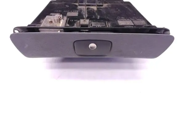 Mercedes-Benz Sprinter W901 W902 W903 W904 Glove box A9016800491