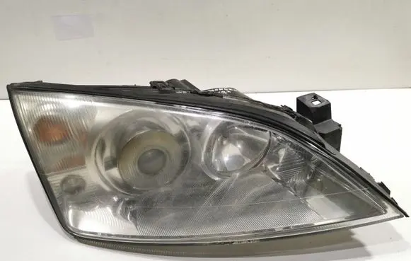 Ford Mondeo Mk III Headlight/headlamp 1307329064 0301174272