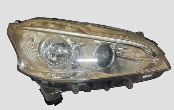 Peugeot 208 I Headlight/headlamp 1609697280