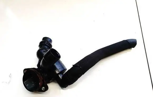 Engine coolant pipe/hose