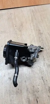 BMW 5 E39 Power steering pump 32412247599