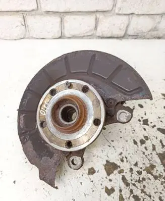 Volkswagen Golf Plus Front wheel hub