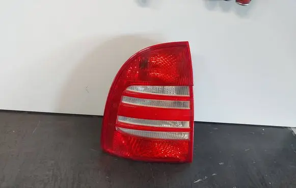 Rear/tail lights