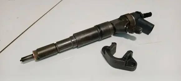 BMW X5 E53 Fuel injector 0445110131