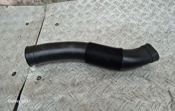 Chrysler Crossfire Air intake duct part A1120942582