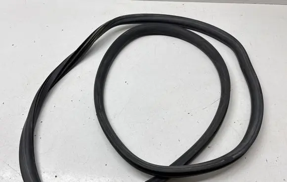 Volkswagen Caddy Sliding door rubber seal 2K5843792