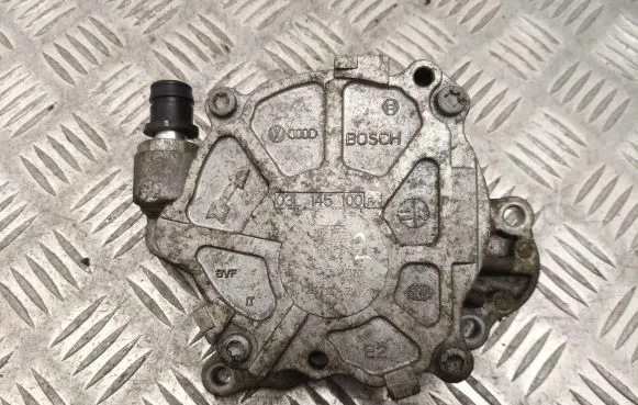 Volkswagen PASSAT B7 Vacuum pump 03L145100
