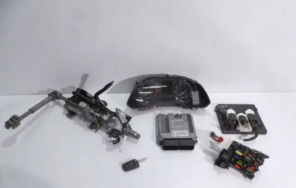 Skoda Superb B8 (3V) Engine ECU kit and lock set 04L907309R