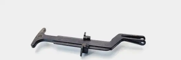 Volkswagen PASSAT B5 Engine bonnet (hood) release handle 3B0823593C