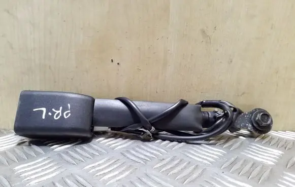 Nissan X-Trail T31 Front seatbelt buckle