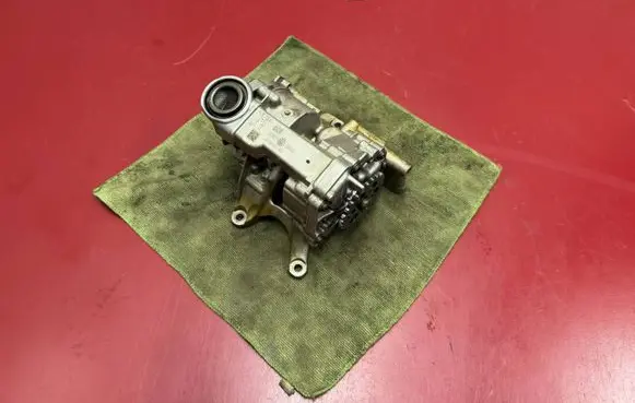 BMW X3 G01 Oil pump 8631810 11418631810