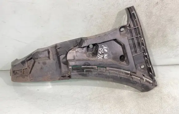 Volvo XC90 Front bumper mounting bracket 30698128