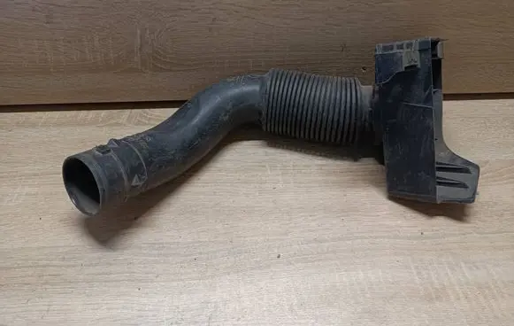 Peugeot Partner Air intake hose/pipe 9802561180