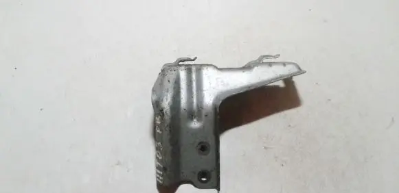 Toyota Corolla Verso E121 Fender mounting bracket