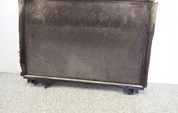 Suzuki Grand Vitara II Coolant radiator