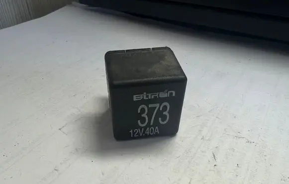 Audi A6 S6 C5 4B Other relay 8D0951253A